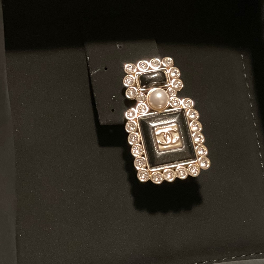 Authentic RARE Chanel CC perfume bottle brooch/pin
